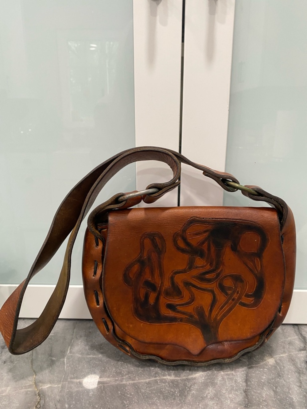 Handcrafted Brown Leather Crossbody Bag - Vintage - Picture 10 of 16